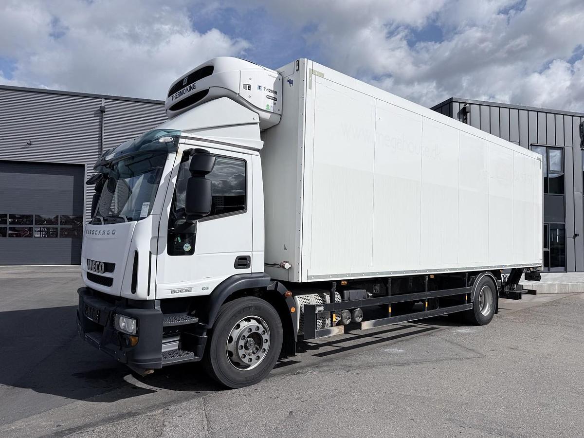 God Iveco EuroCargo 180E32 4x2 Schmitz / Thermo King T-1200R Spectrum
