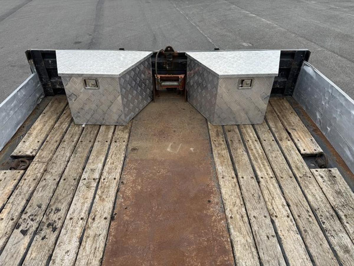 God Kässbohrer 4 akslet Udtrækkelig Maskintrailer