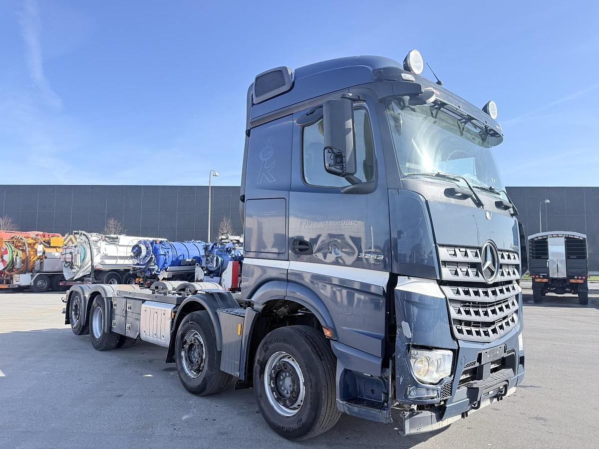 God Mercedes Arocs 3253 8x2*6 Euro 6 Chassis