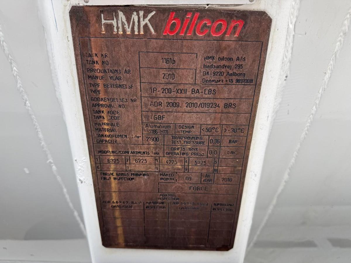 Meget god HMK Bilcon 22.000 L. ADR 4 Rum