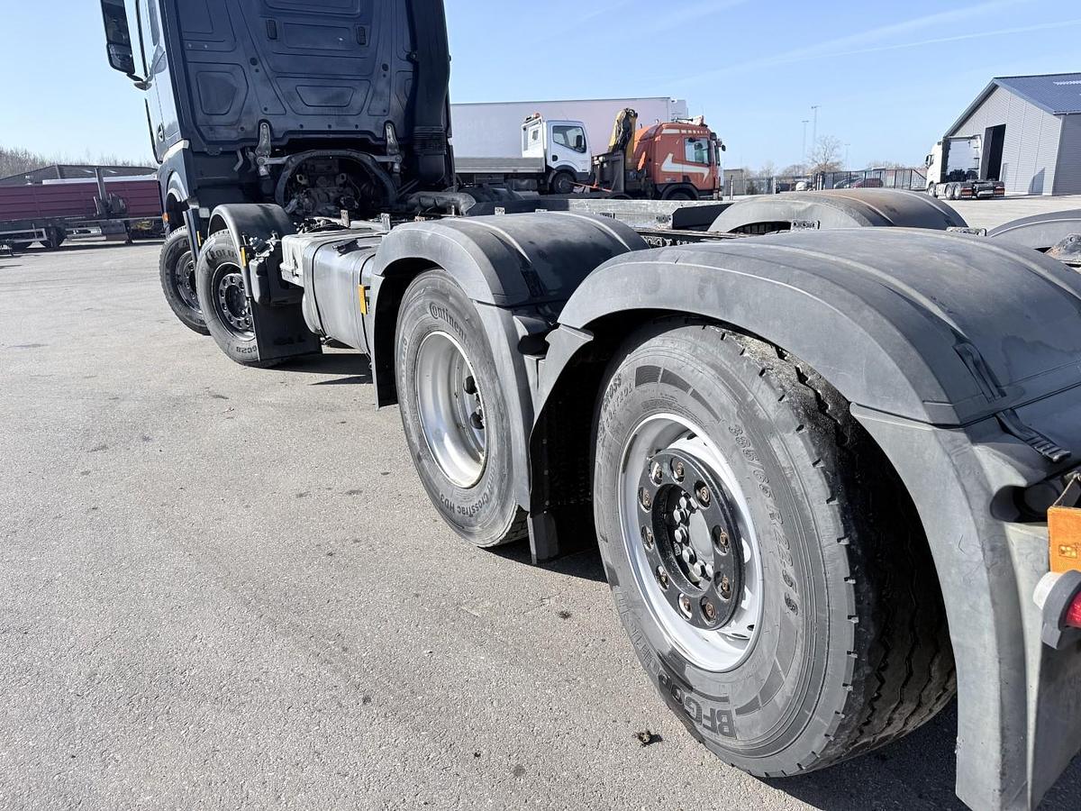 God Mercedes Arocs 3253 8x2*6 Euro 6 Chassis