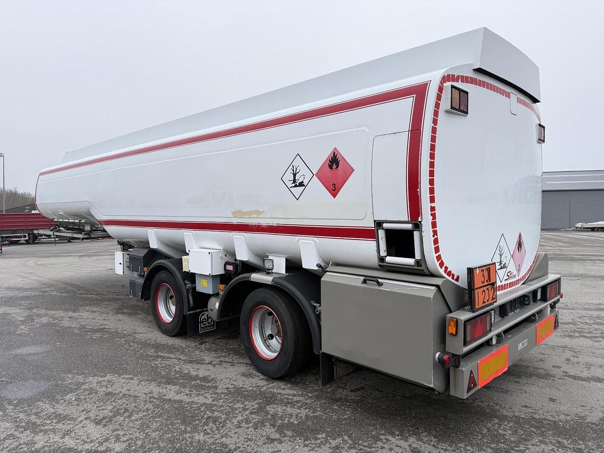 God 2007 HMK Bilcon TS2 33.000 l. ADR