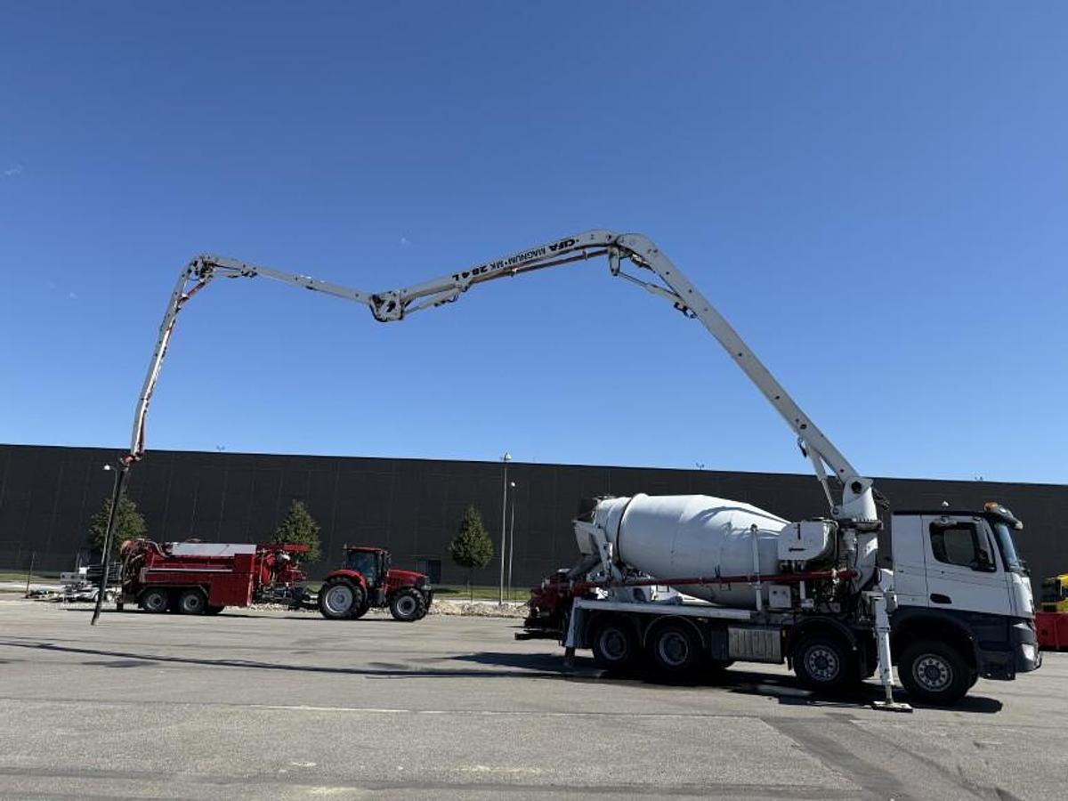 God Mercedes Arocs 3251 8x4 CIFA Magnum MK 28.4 L PUMI