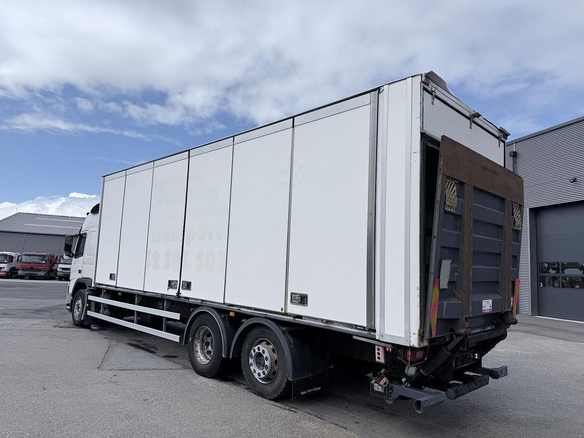 God 2012 Volvo FM 330 6x2*4 Sideåbning 8,7 m