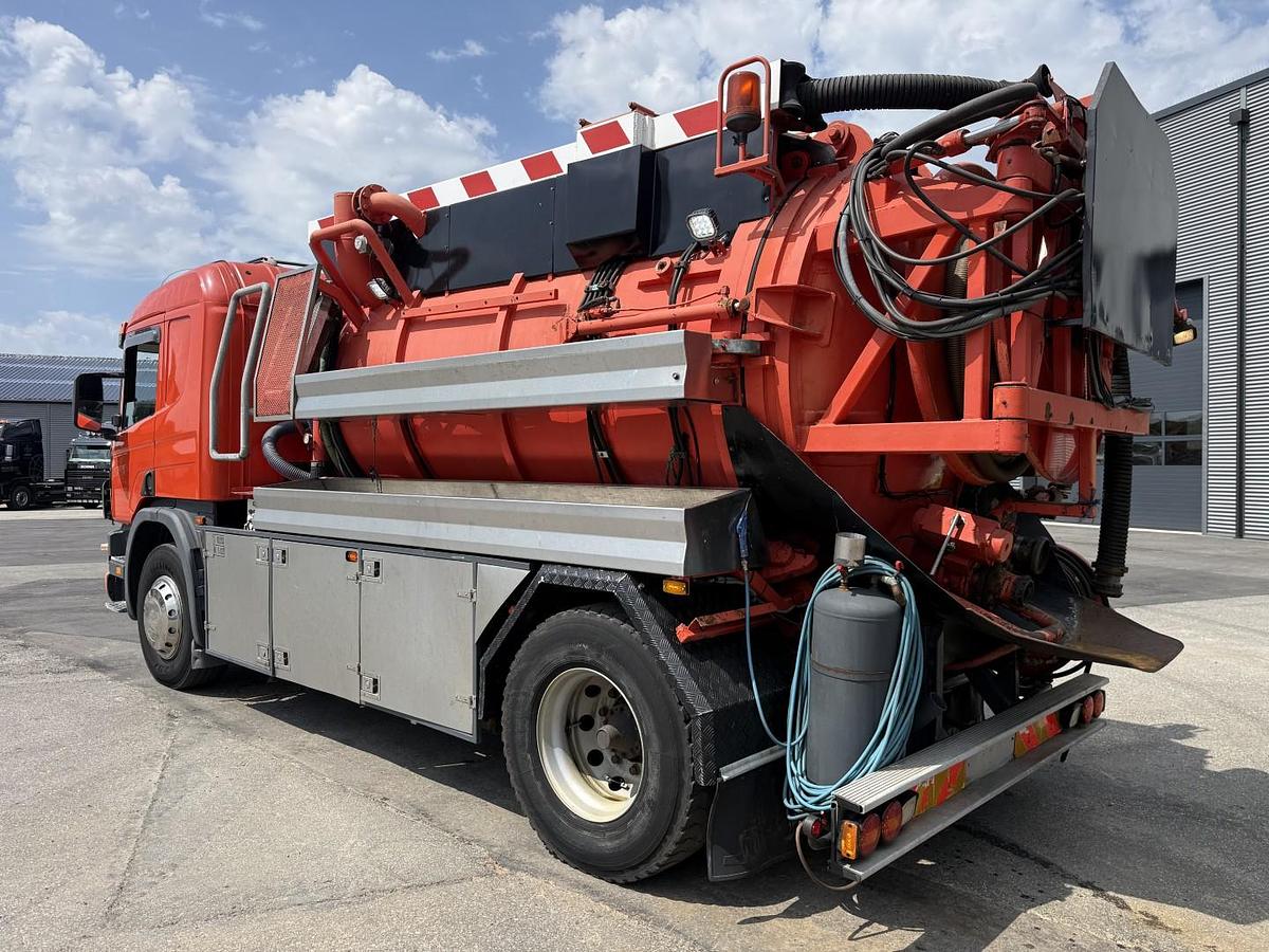 God Scania P94/260 4x2 NZ SLS590 Kombi 8.400 l.