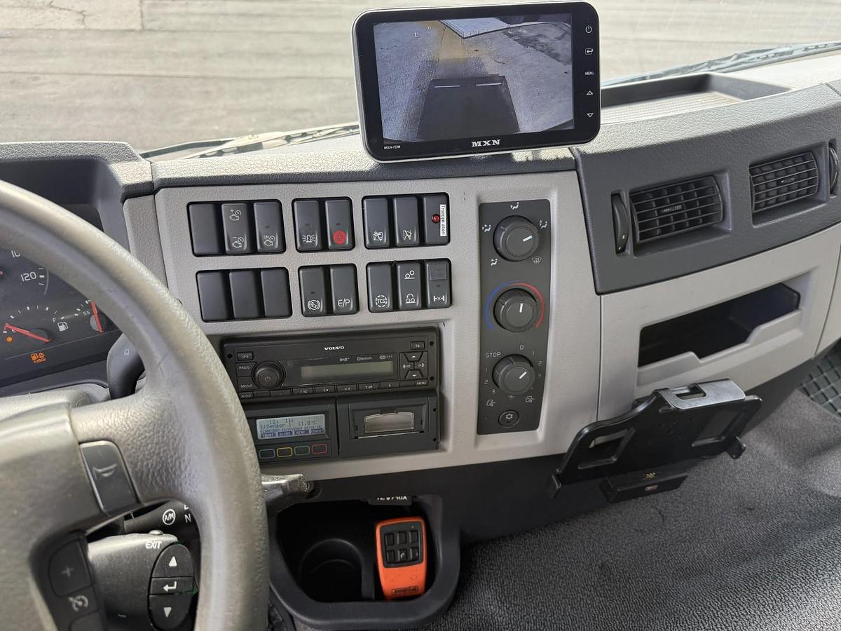 God Volvo FE320 6x2*4 Thermo King T-1200R Spectrum 9,80 m.