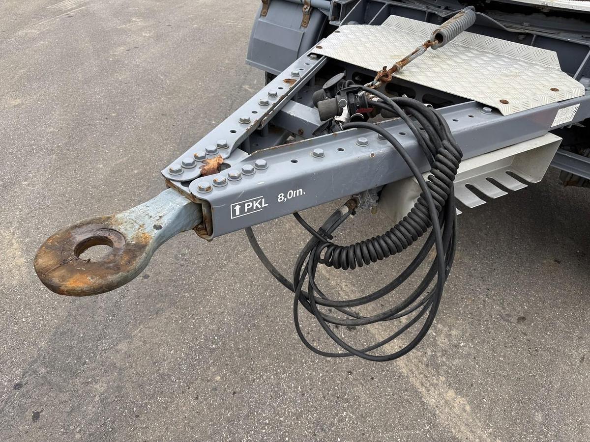 Meget god HMK Bilcon 22.000 L. ADR 4 Rum