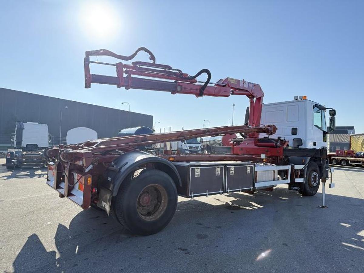 God 2001 Iveco EuroTech Cursor 190E31 4x2 Hejs / Kran HMF 1060 B3