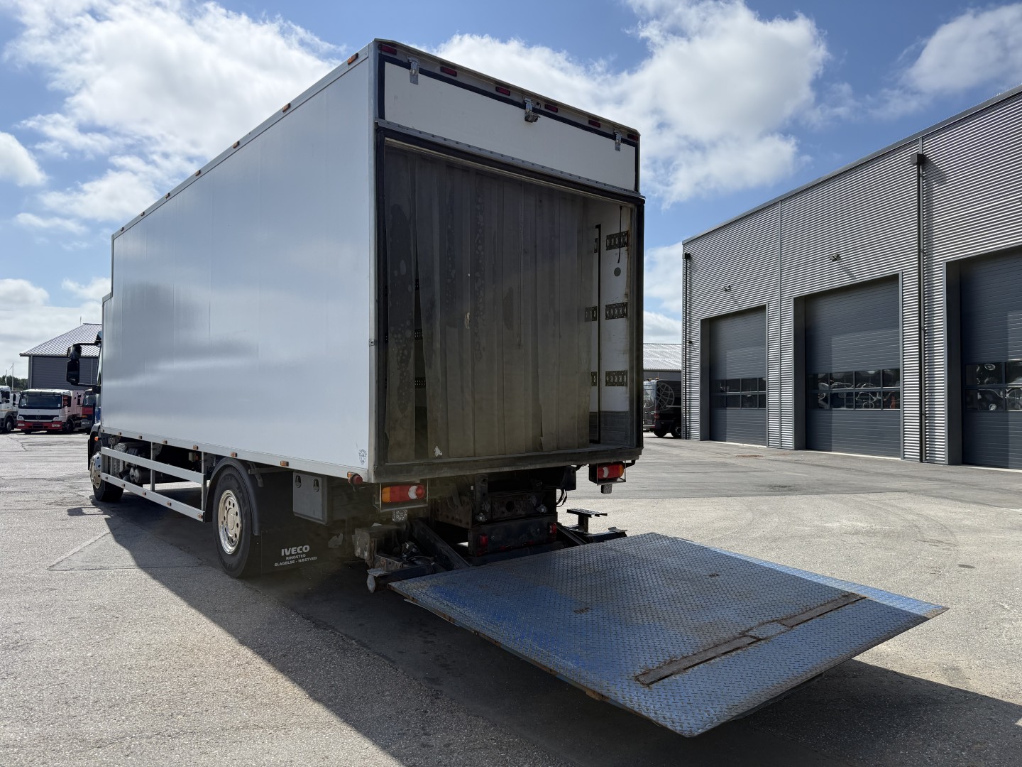 God Iveco EuroCargo 180-280 4x2 Thermo King T-1000R