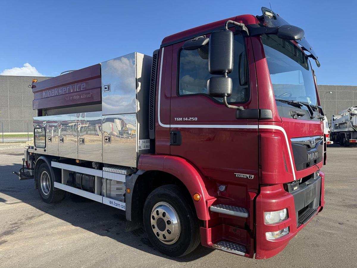 Meget god MAN TGM 14.250 4x2 VM-Tarm 4.000 l. Rustfri stål PED Kombi
