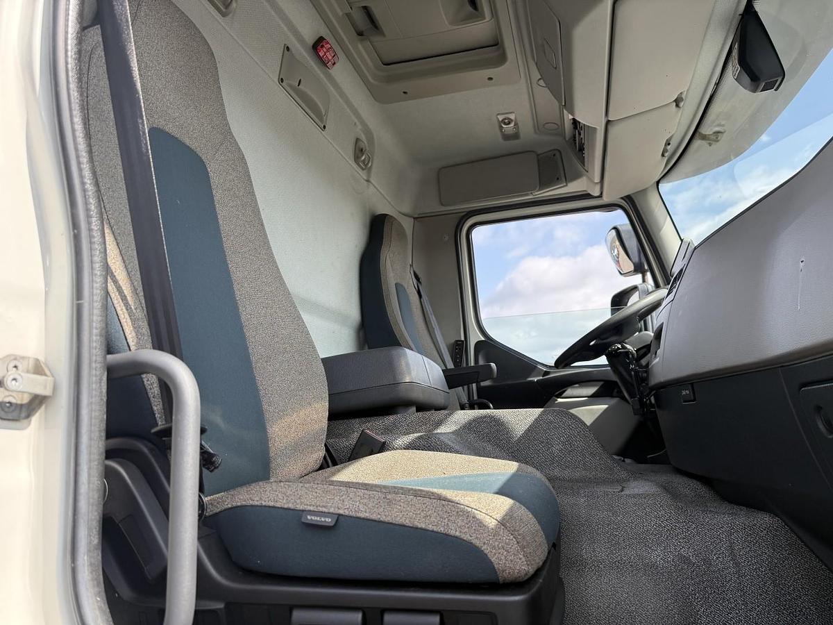 God Volvo FE320 6x2*4 Thermo King T-1200R Spectrum 9,80 m.
