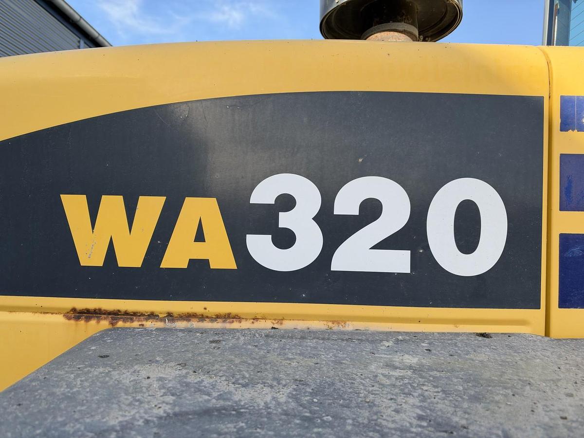 God 2004 Komatsu WA320 4x4 15 t. Hjullæsser