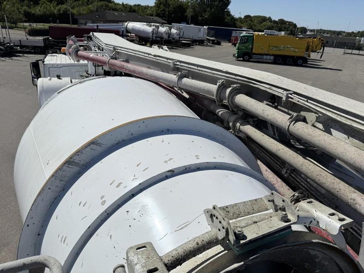 God Mercedes Arocs 3251 8x4 CIFA Magnum MK 28.4 L PUMI