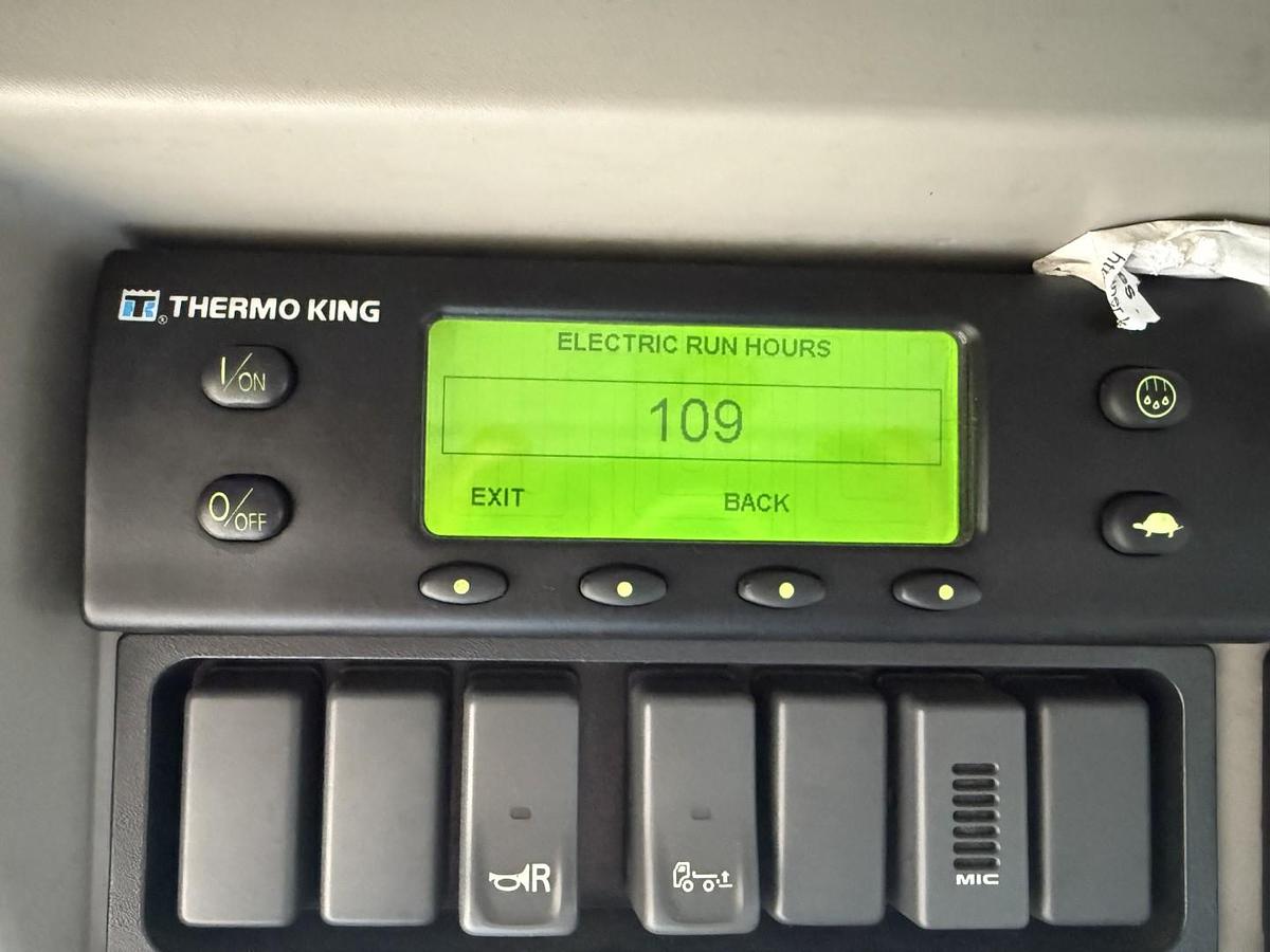 God Volvo FE320 6x2*4 Thermo King T-1200R Spectrum 9,80 m.