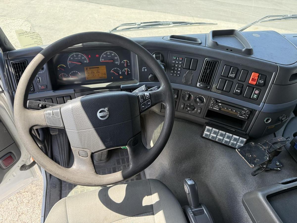 God Volvo FM440 8x2*6 24.000 l. ADR Tank