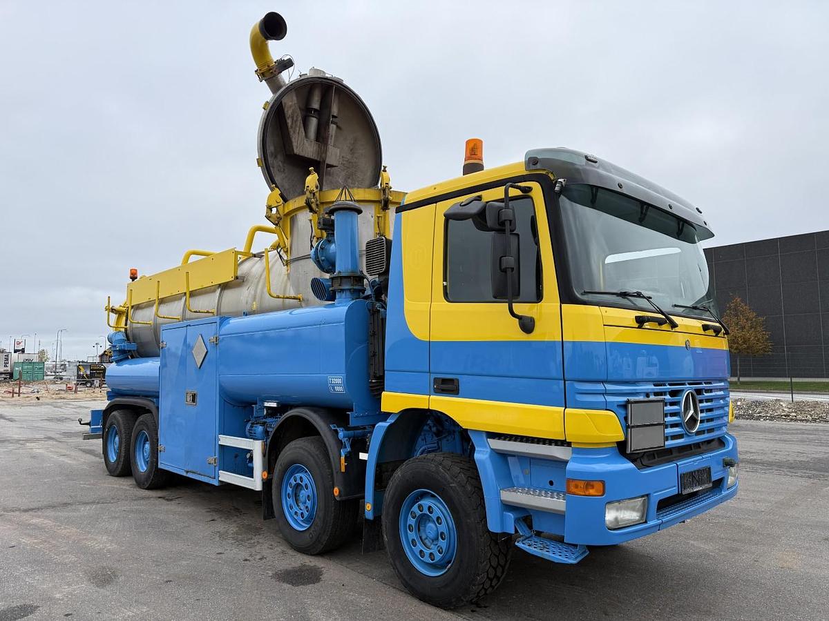 God 1999 Mercedes Actros 4140 8x4 KOKS MEGAVAC 8000 ADR 13.500 l. Rustfri stål
