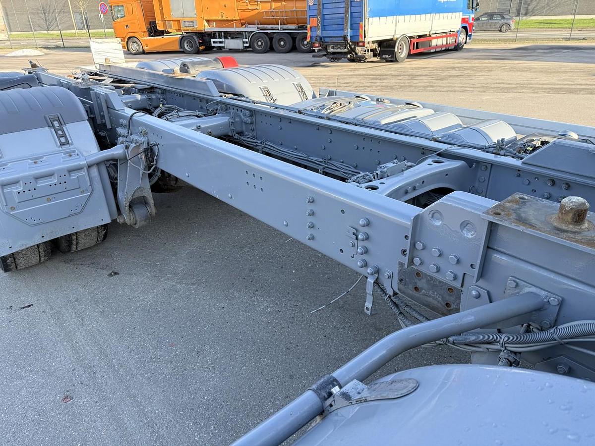 Meget god 2017 R490 8x2*6 ADR Chassis