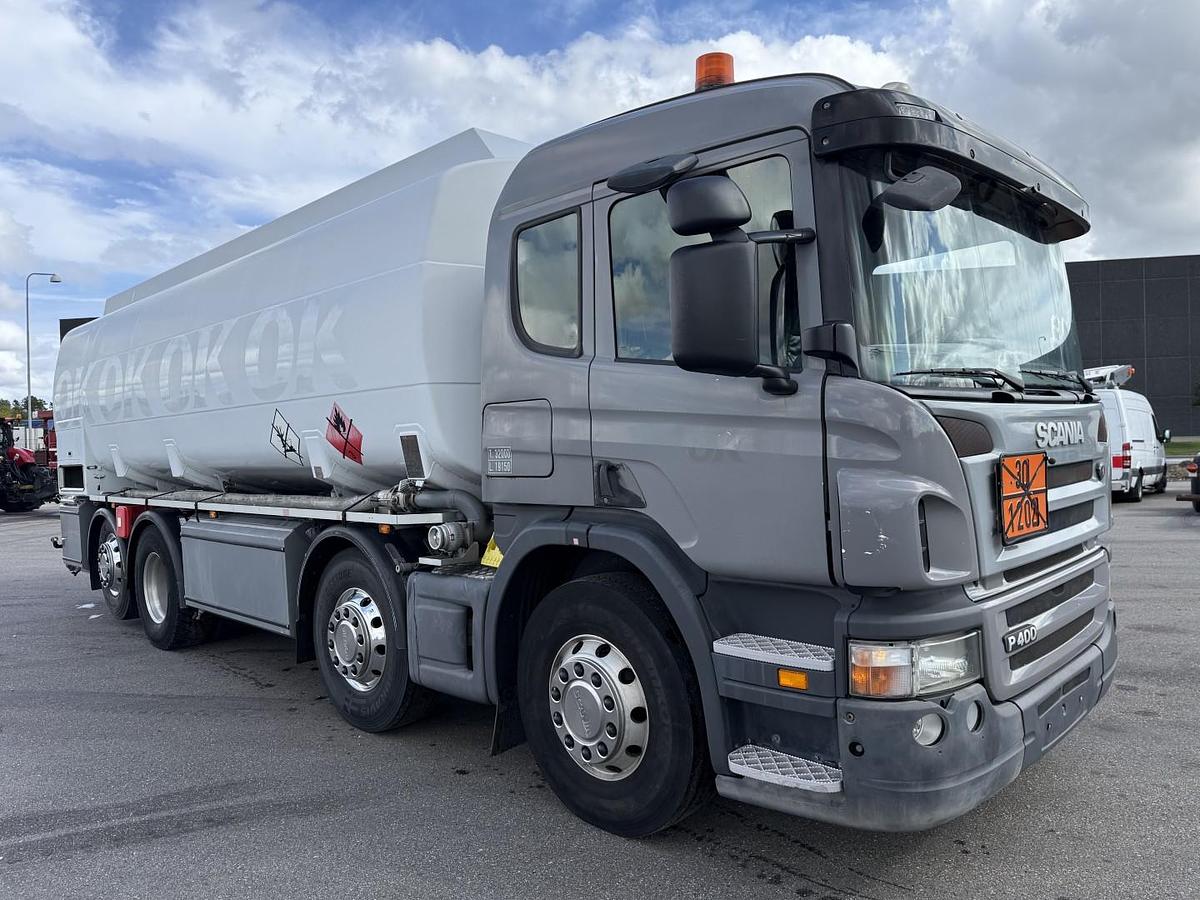 God 2010 Scania P400 8x2*6 24.000 l. ADR Euro 5