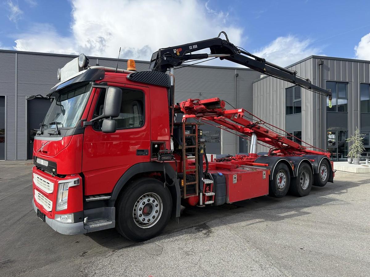 God 2018 Volvo FM500 8x2 Pusher tridem Hiab 099 B3 Radio