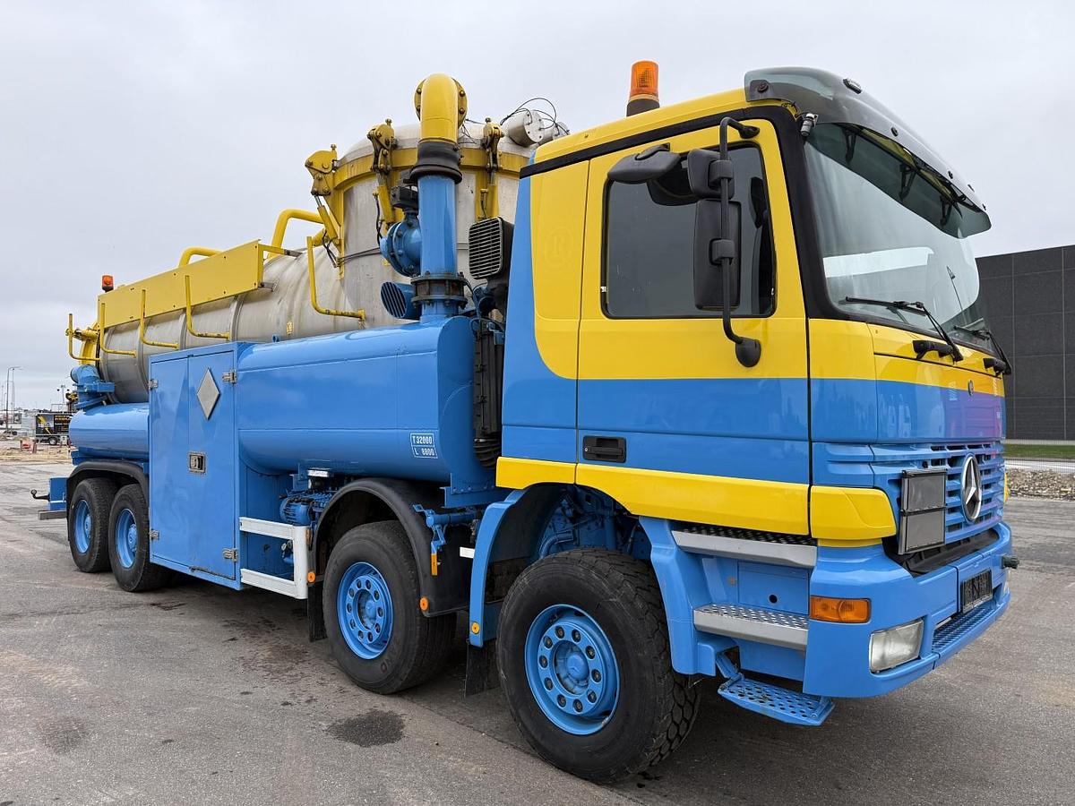 God 1999 Mercedes Actros 4140 8x4 KOKS MEGAVAC 8000 ADR 13.500 l. Rustfri stål
