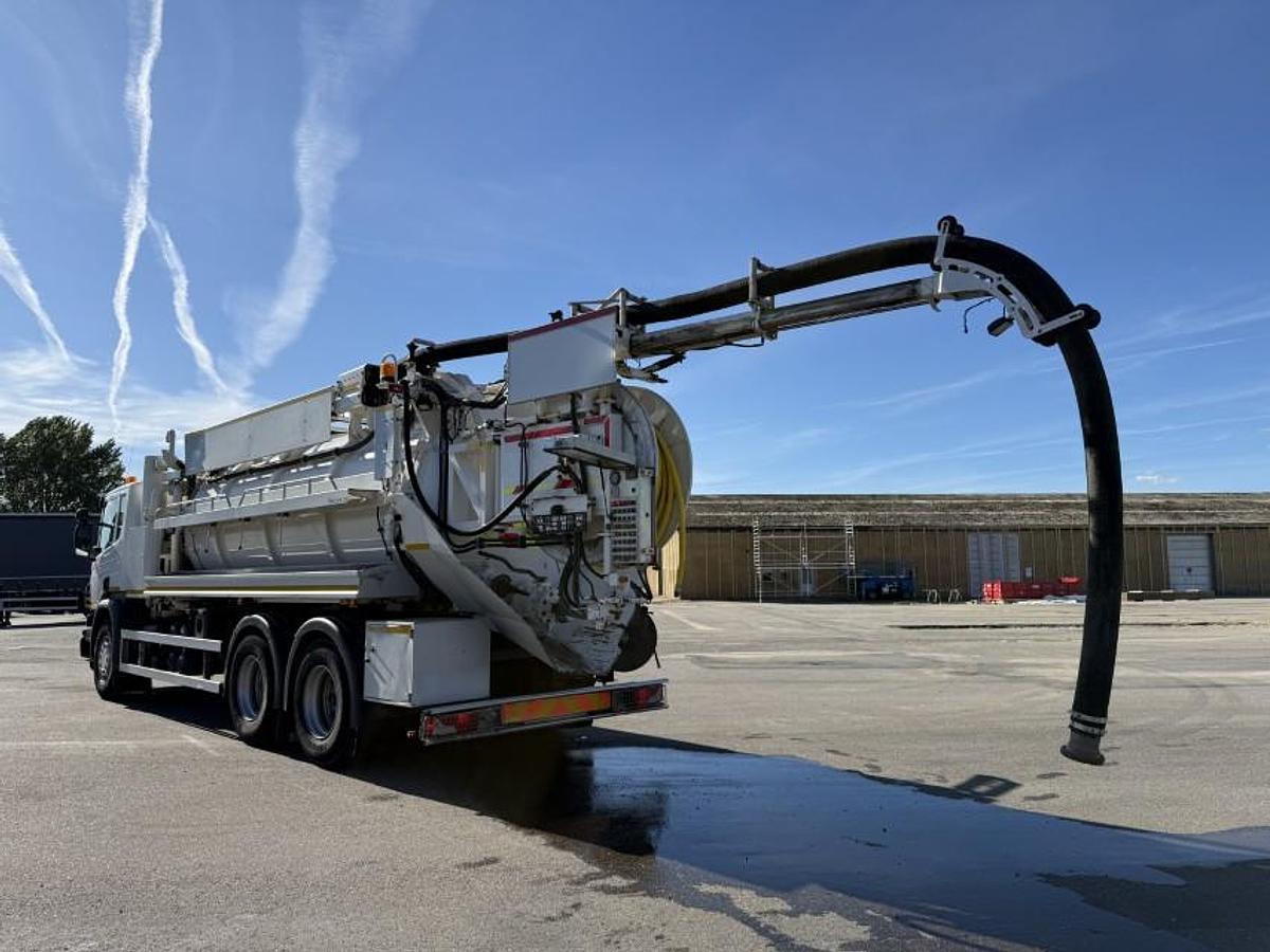 God Scania P360 EURO 6 6x4 Hvidtved Larsen FlexLine 312