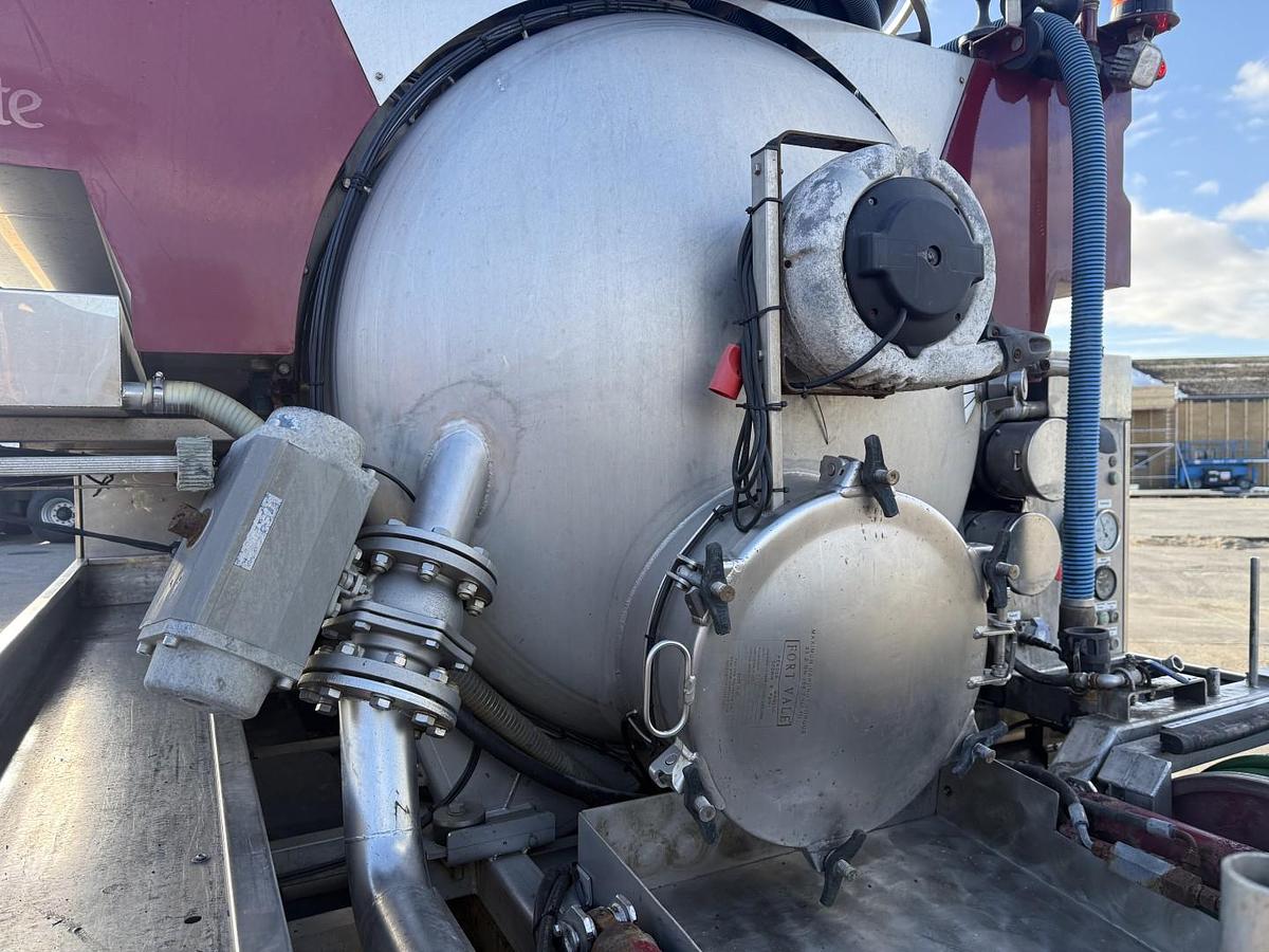 Meget god MAN TGM 14.250 4x2 VM-Tarm 4.000 l. Rustfri stål PED Kombi