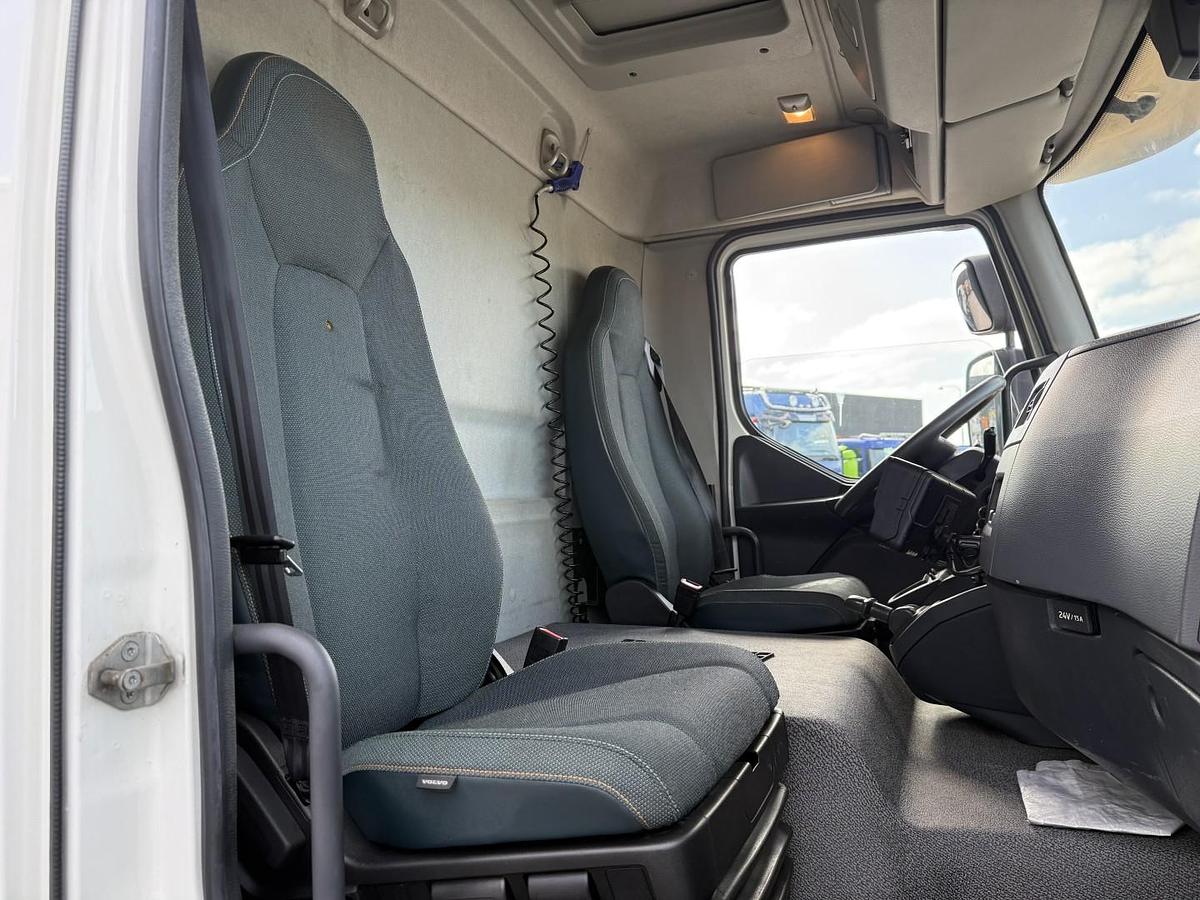 God Volvo FL 210  4x2 Lukket kasse Euro 6