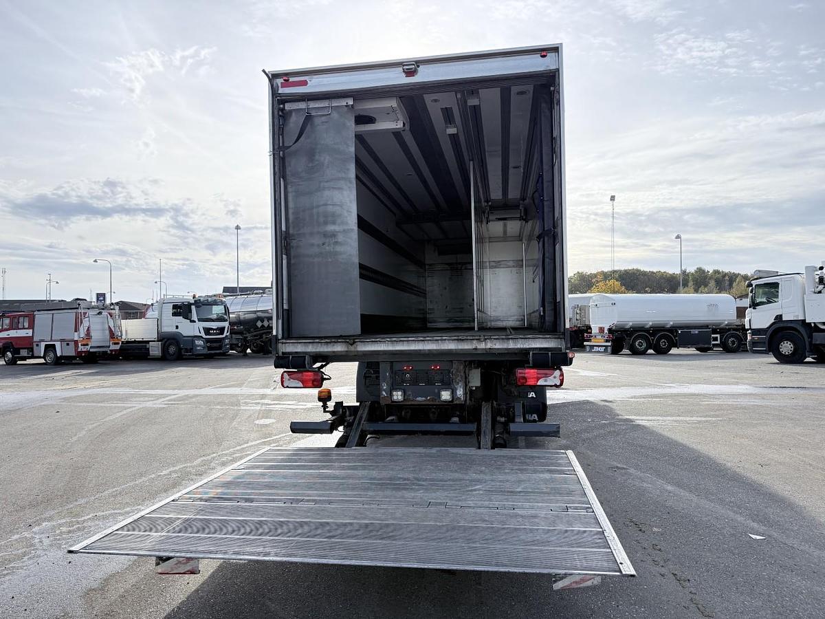 God 2015 Scania P320 6x2*4 Carrier Supra 1250 Mt 9.80 m. kasse