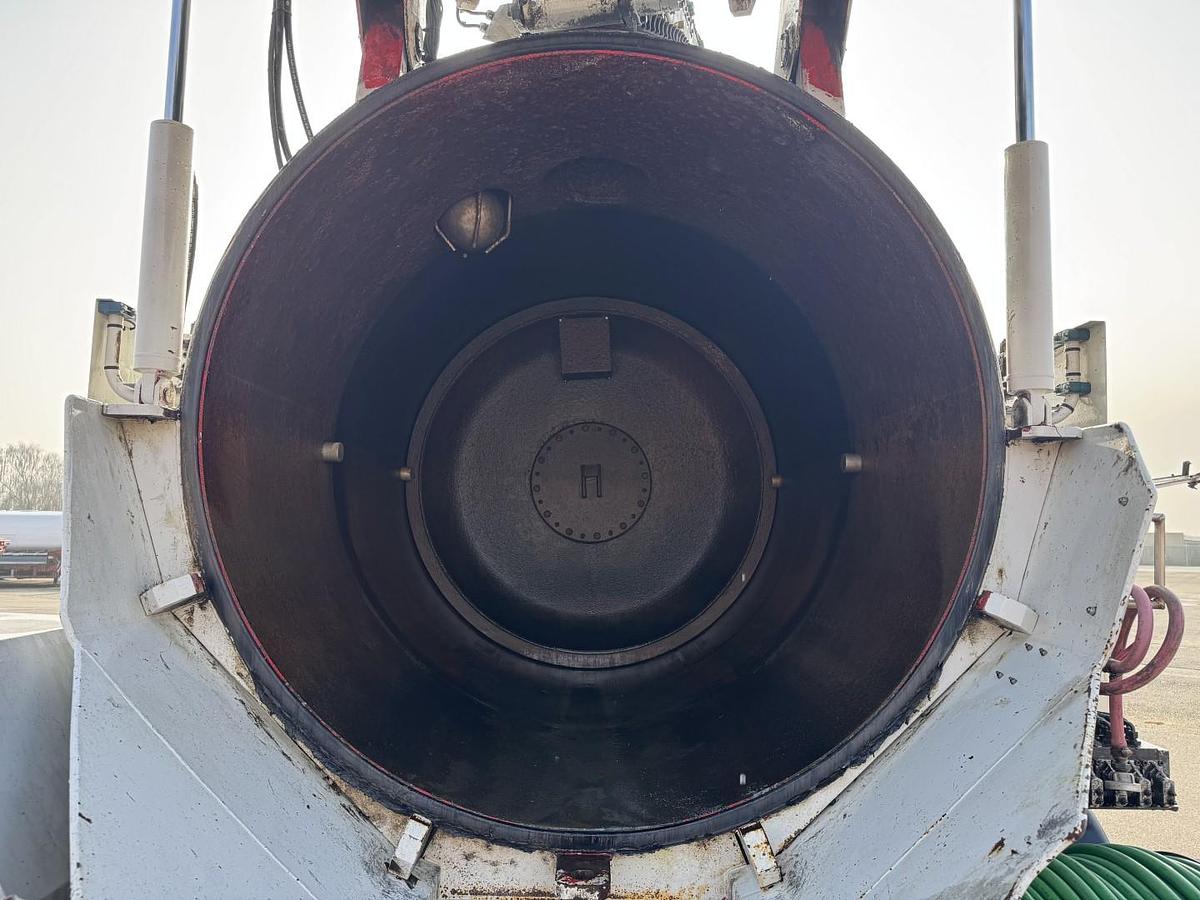 Meget god Scania P320 4x2 Hvidtved Larsen 7000 L Kombi