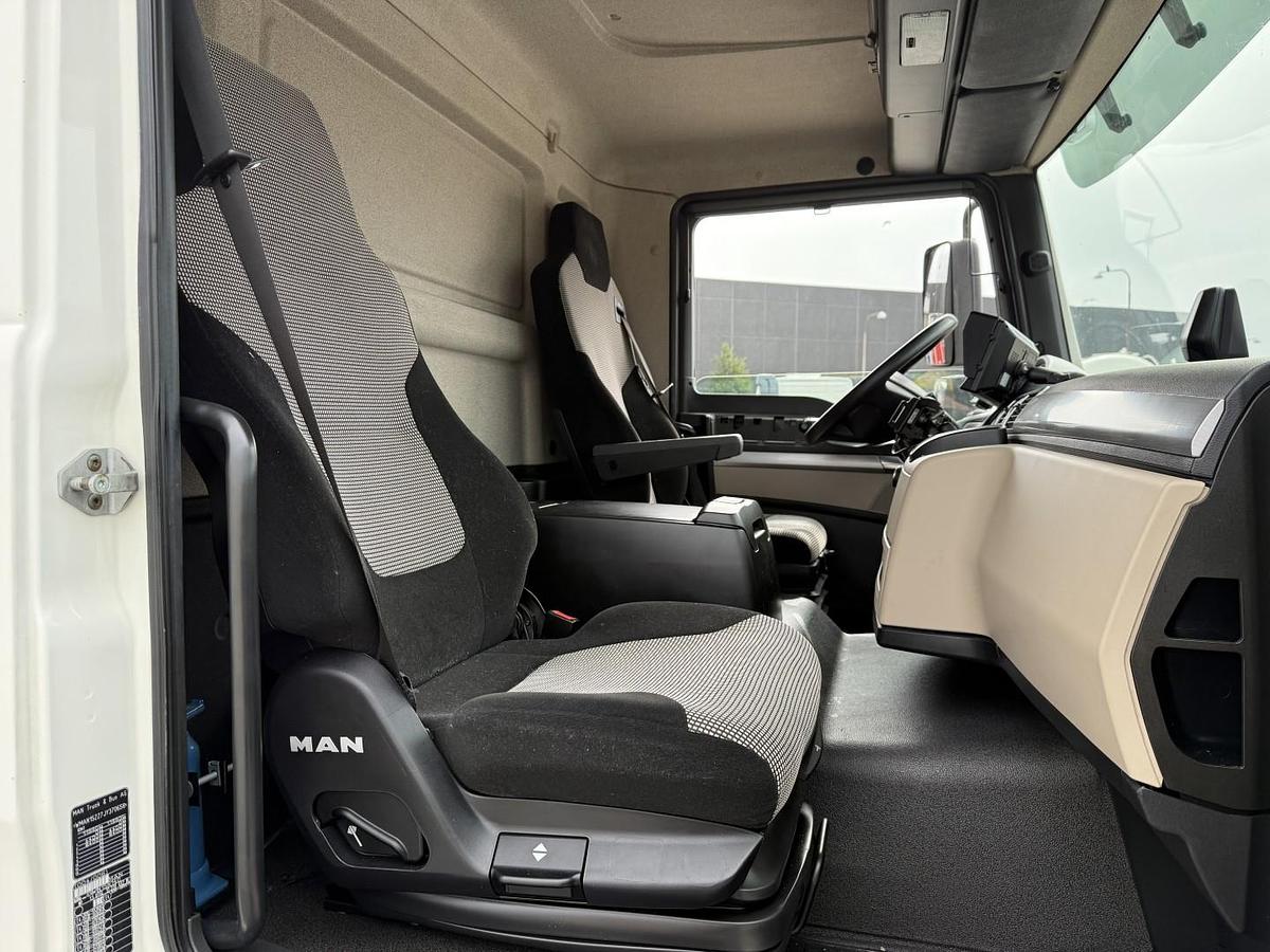 Meget god MAN TGL 12.220 4x2 Euro 6 Lukket kasse