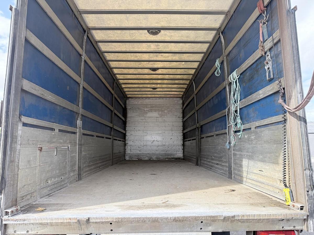 God Volvo FM 330 7,7 m 4x2 Fragtlad & lift