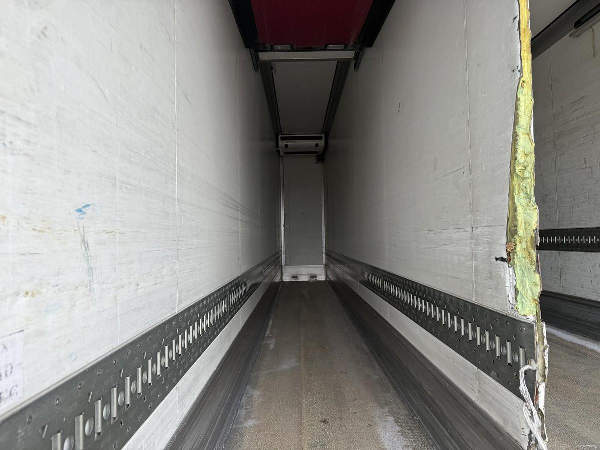 God Iveco EuroCargo 180E32 4x2 Schmitz / Thermo King T-1200R Spectrum