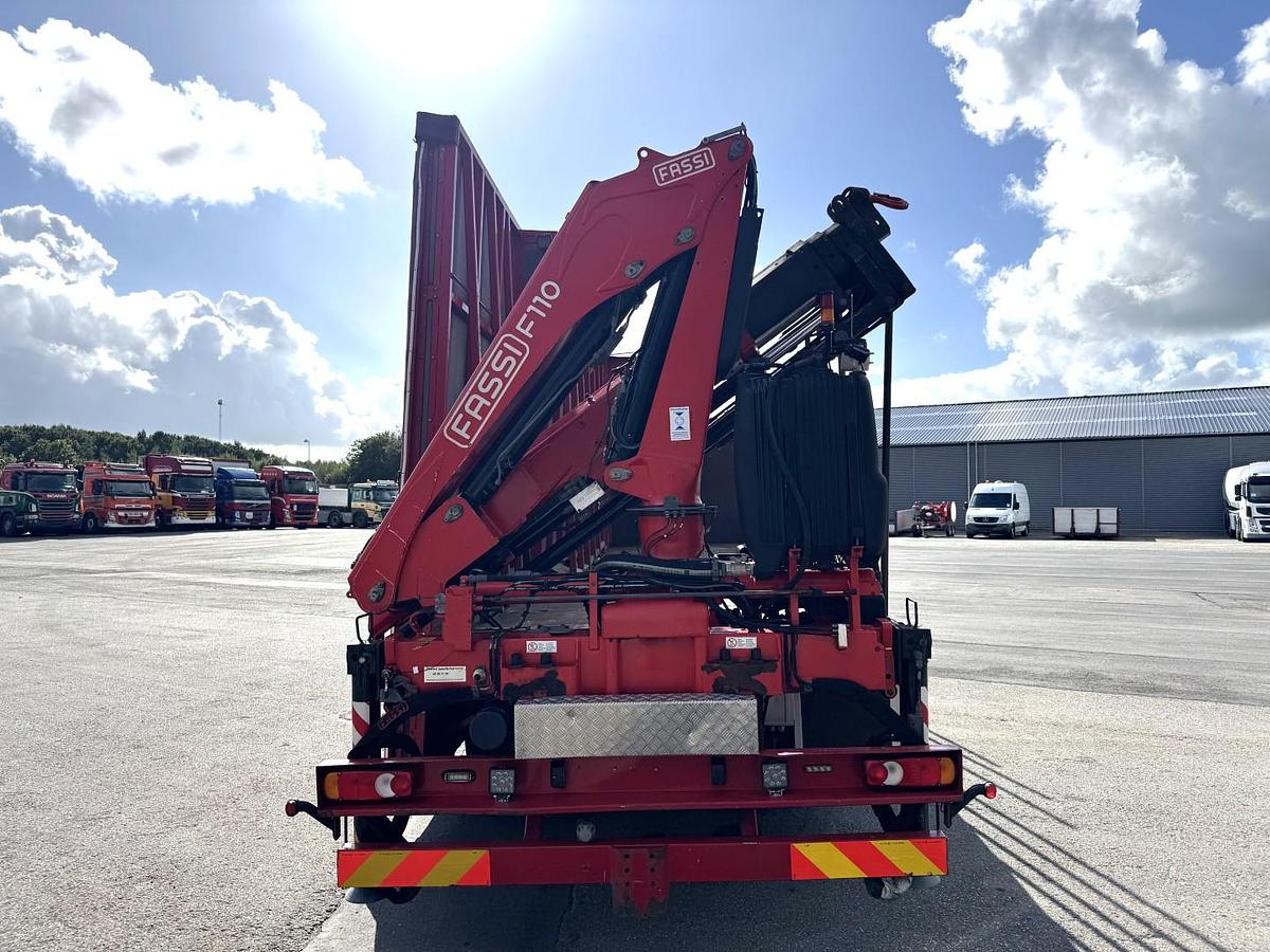 God Iveco EuroCargo 160E30 Fassi F110 / Glaslad