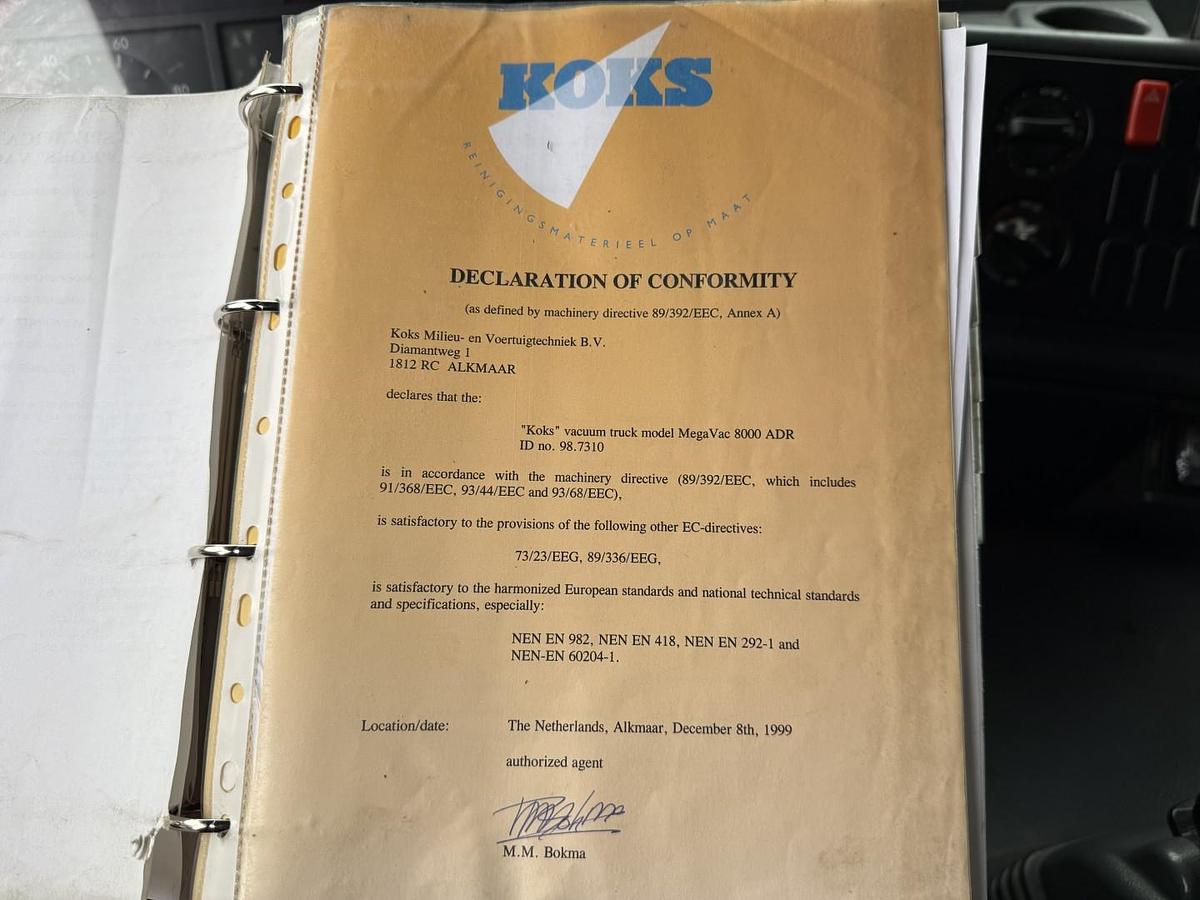 God 1999 Mercedes Actros 4140 8x4 KOKS MEGAVAC 8000 ADR 13.500 l. Rustfri stål