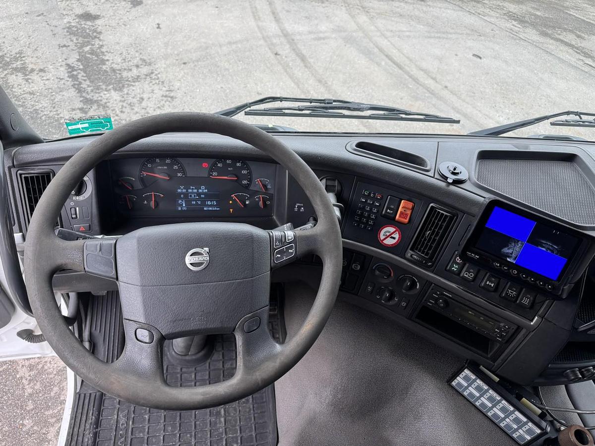 God Volvo FM460 8x2*6 24.125 l. ADR Tank