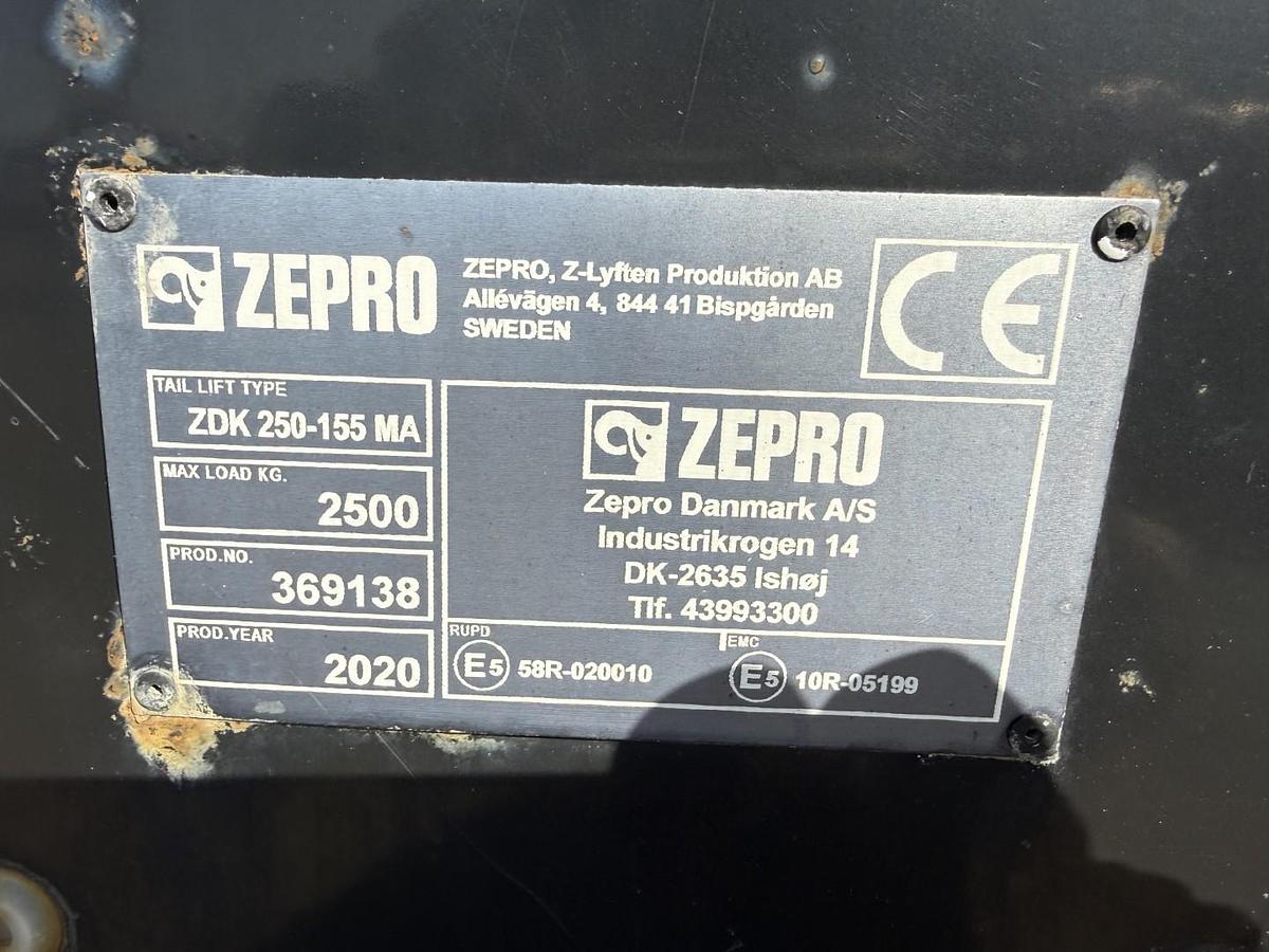 Meget god 2020 Mercedes Actros 1832 4x2 Sideåbning 8,0 m