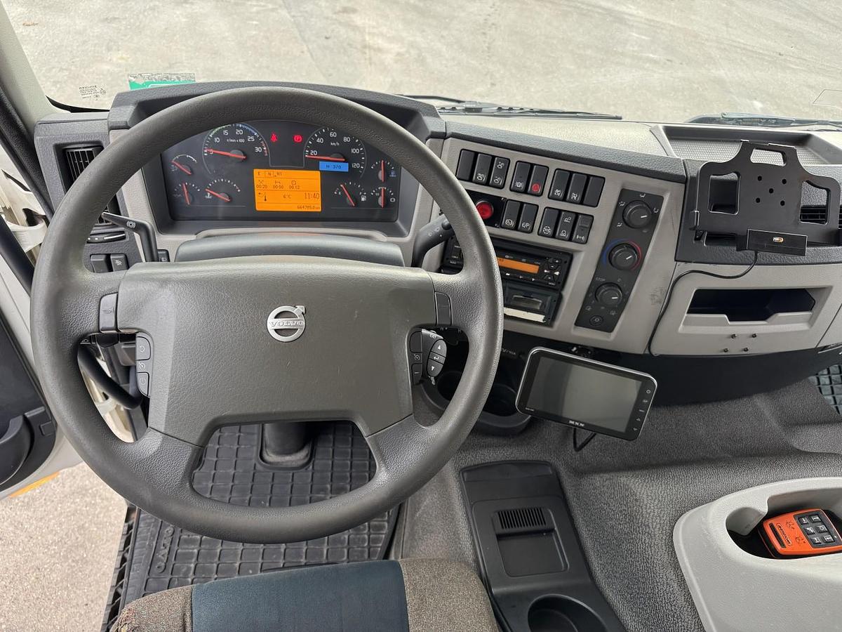 God Volvo FE320 6x2*4 Frigoblock FK25SL 9.9 m kølekasse