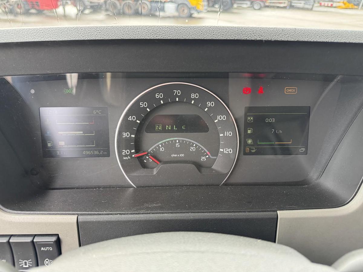 God 2015 Volvo FM330 6x2*4 Carrier Supra 1250 Mt (defekt kølemaskine)