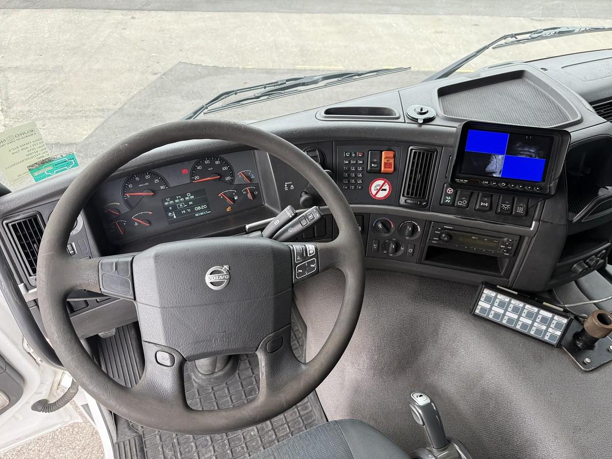 God Volvo FM460 8x2*6 24.125 l. ADR Tank
