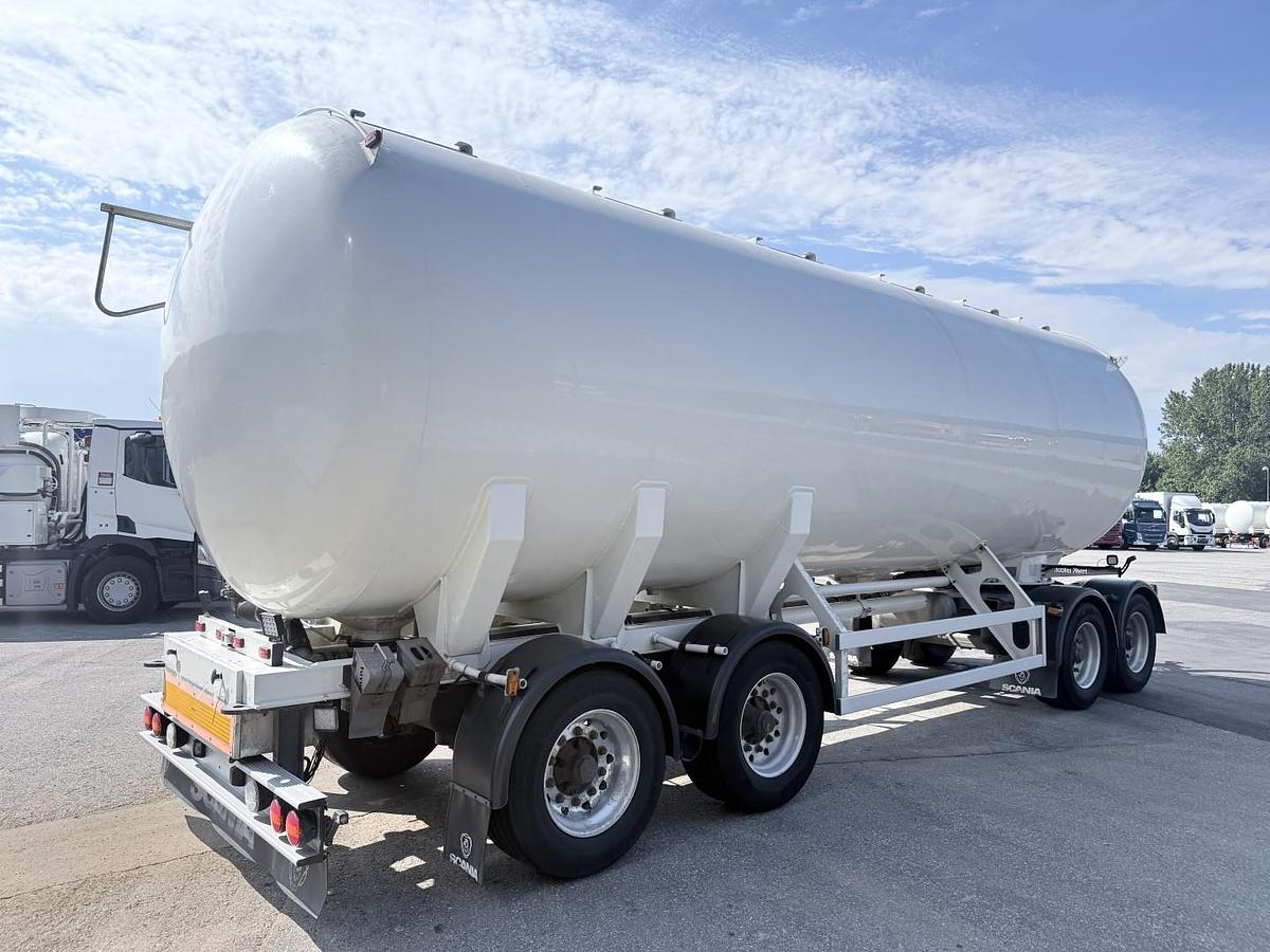 Meget god HMK Bilcon 30 t. 42 m3 Silo tank 6 rum