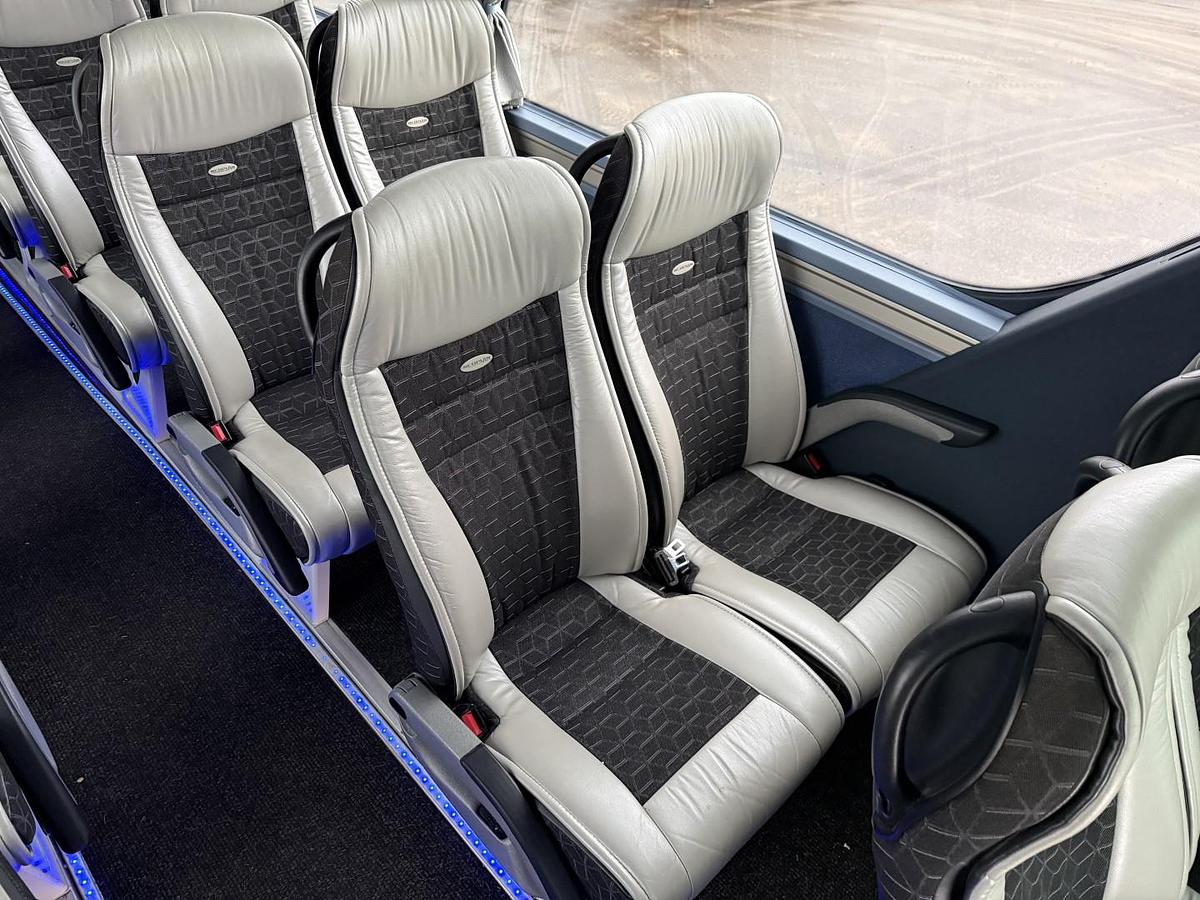 Meget god 2014 NEOPLAN Starliner N5218 Euro 6