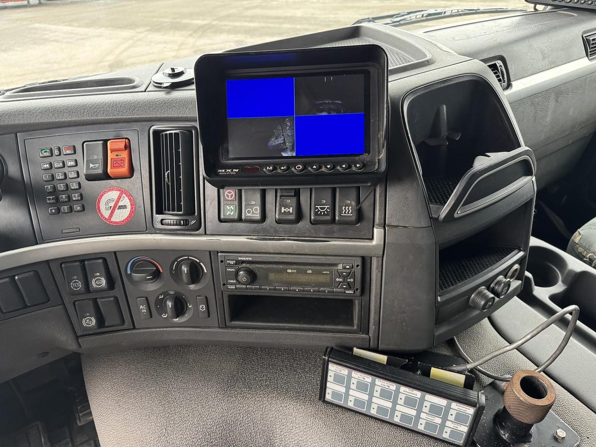 God Volvo FM460 8x2*6 24.125 l. ADR Tank