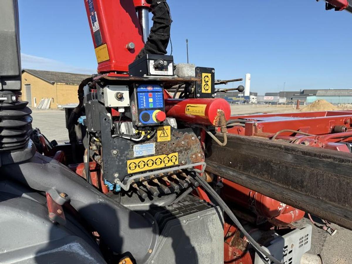 God 2001 Iveco EuroTech Cursor 190E31 4x2 Hejs / Kran HMF 1060 B3