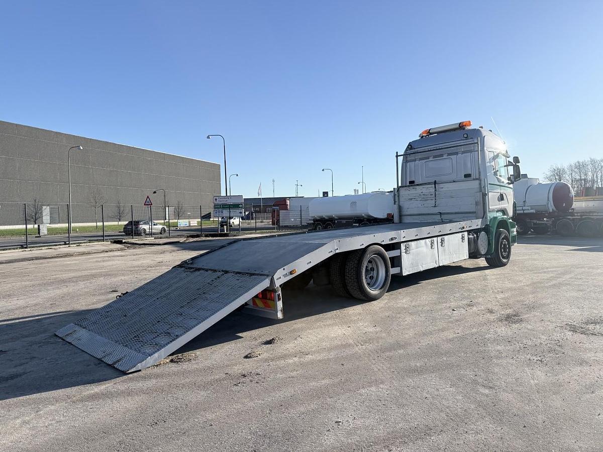God Scania R380 4x2 Knæklad med hydraulisk rampe