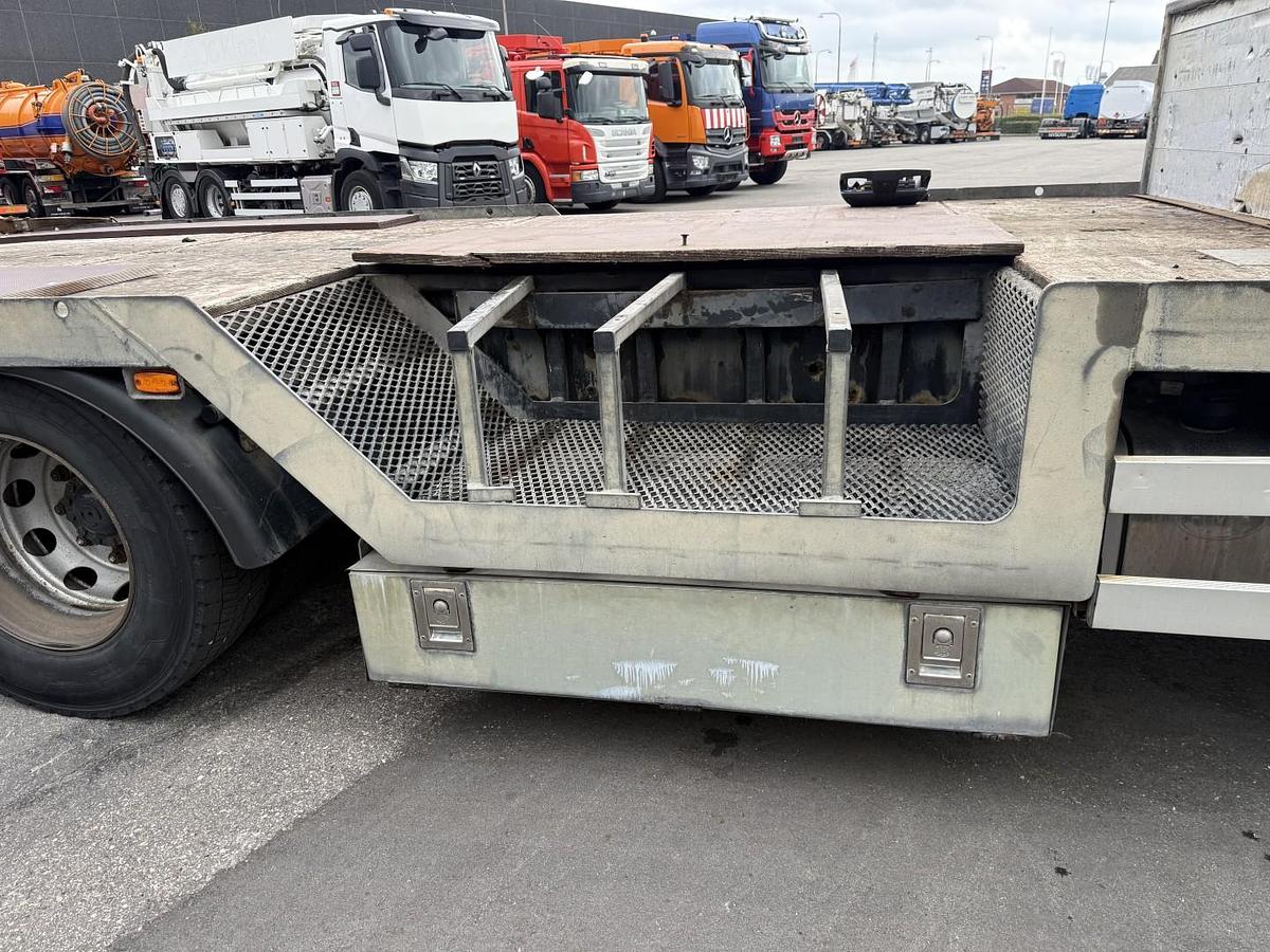 God Iveco Stralis S420 6x2 HMF1823 K4