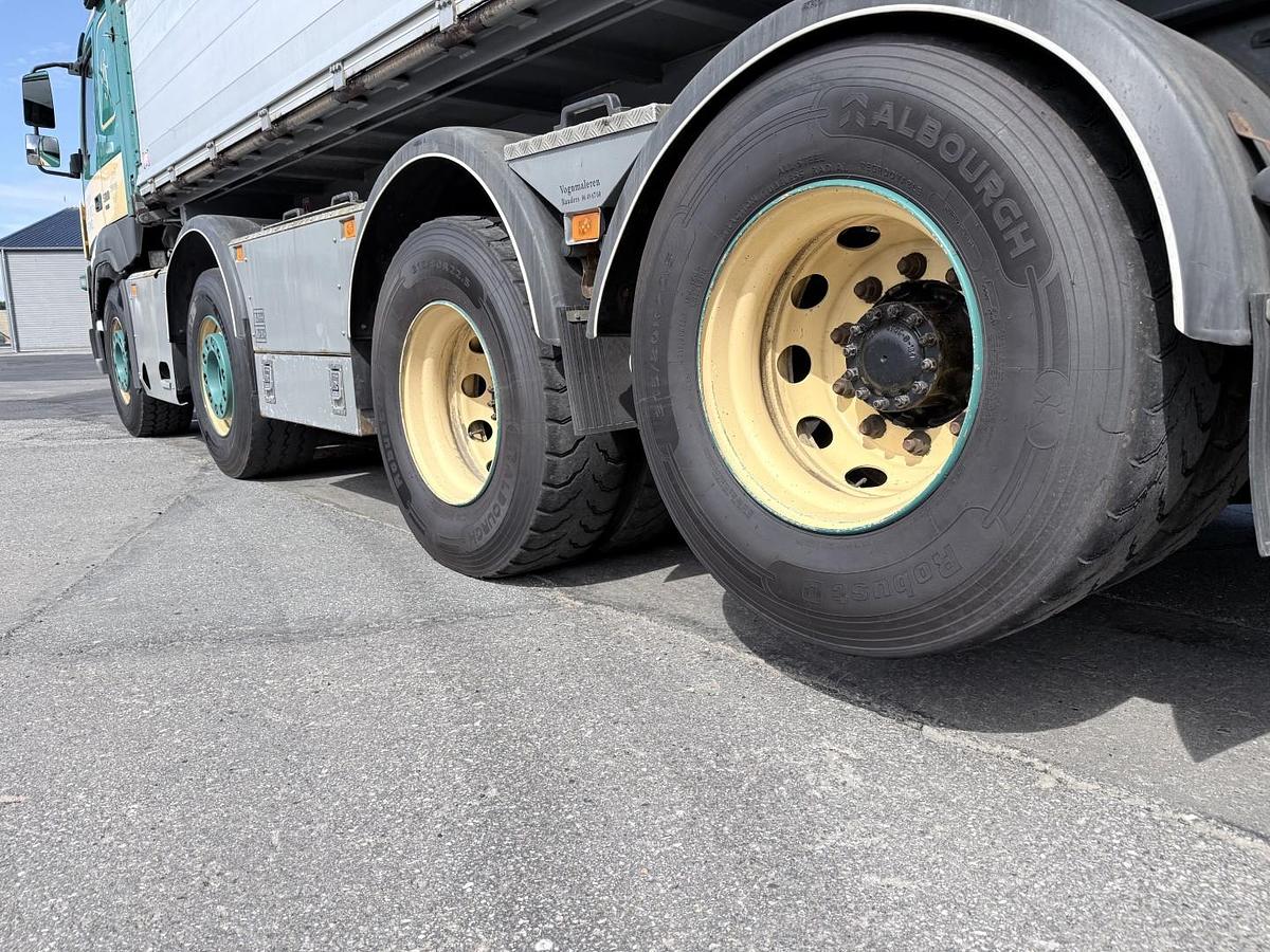 God 2019 Volvo FMX500 8x4 med løftbogie HMF Pendeltip