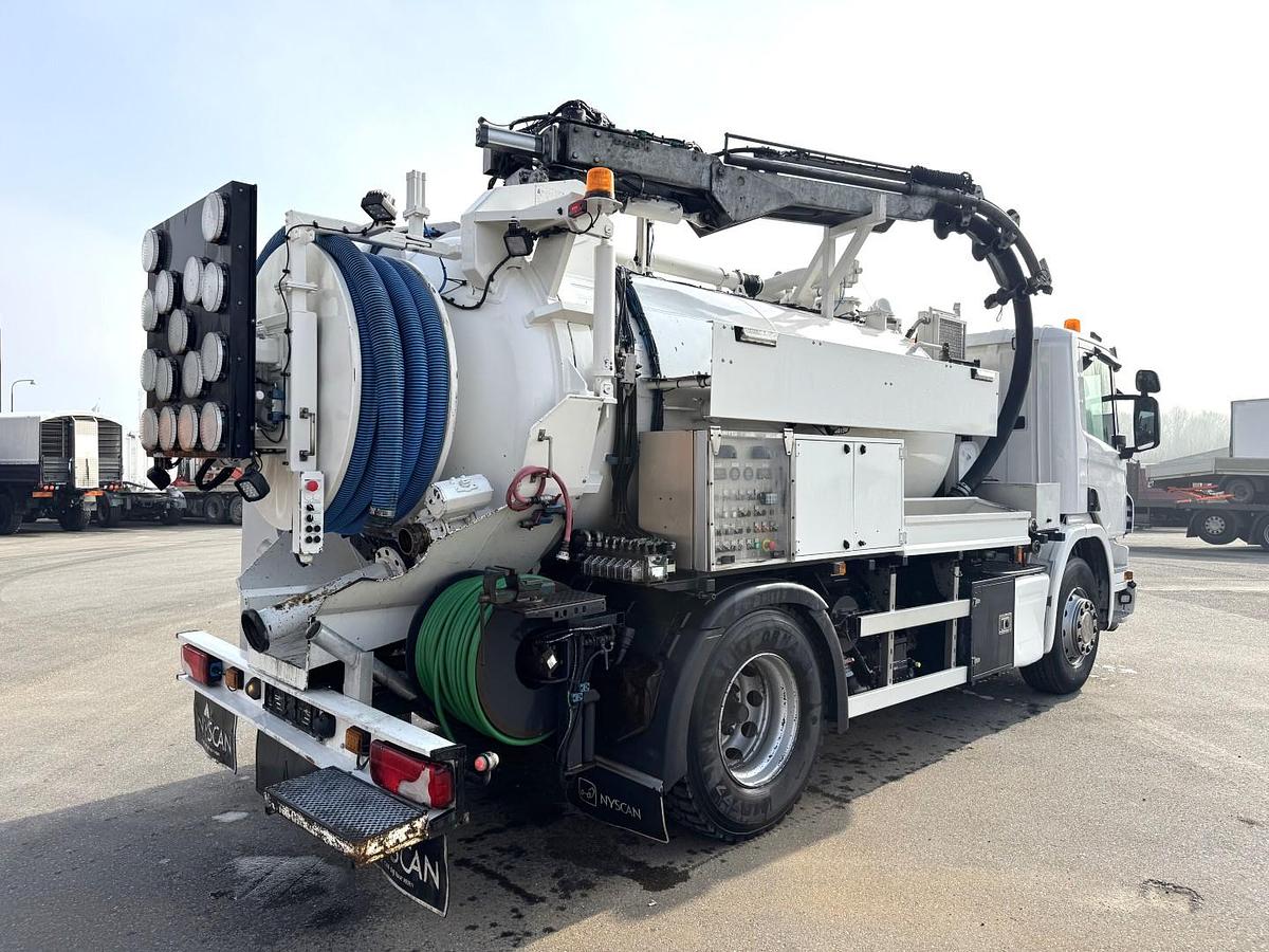 Meget god Scania P320 4x2 Hvidtved Larsen 7000 L Kombi