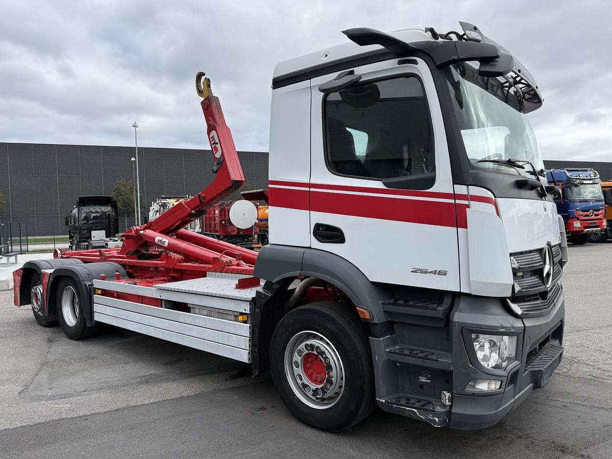 God 2019 Mercedes Actros 2546 6x2 Hyva Kroghejs
