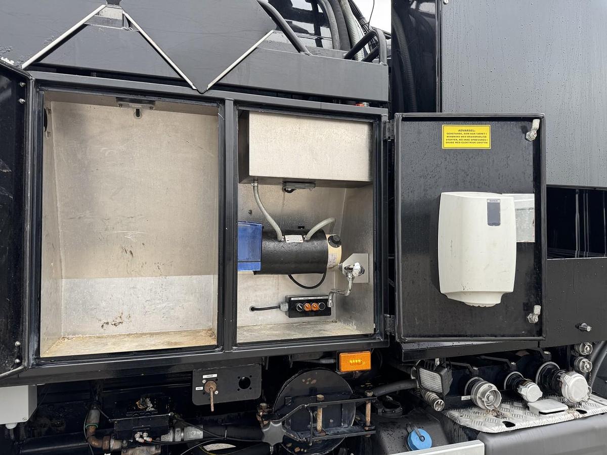 Meget god Scania P410 6x2*4 Hvidtved Larsen Flexline 312 ADR