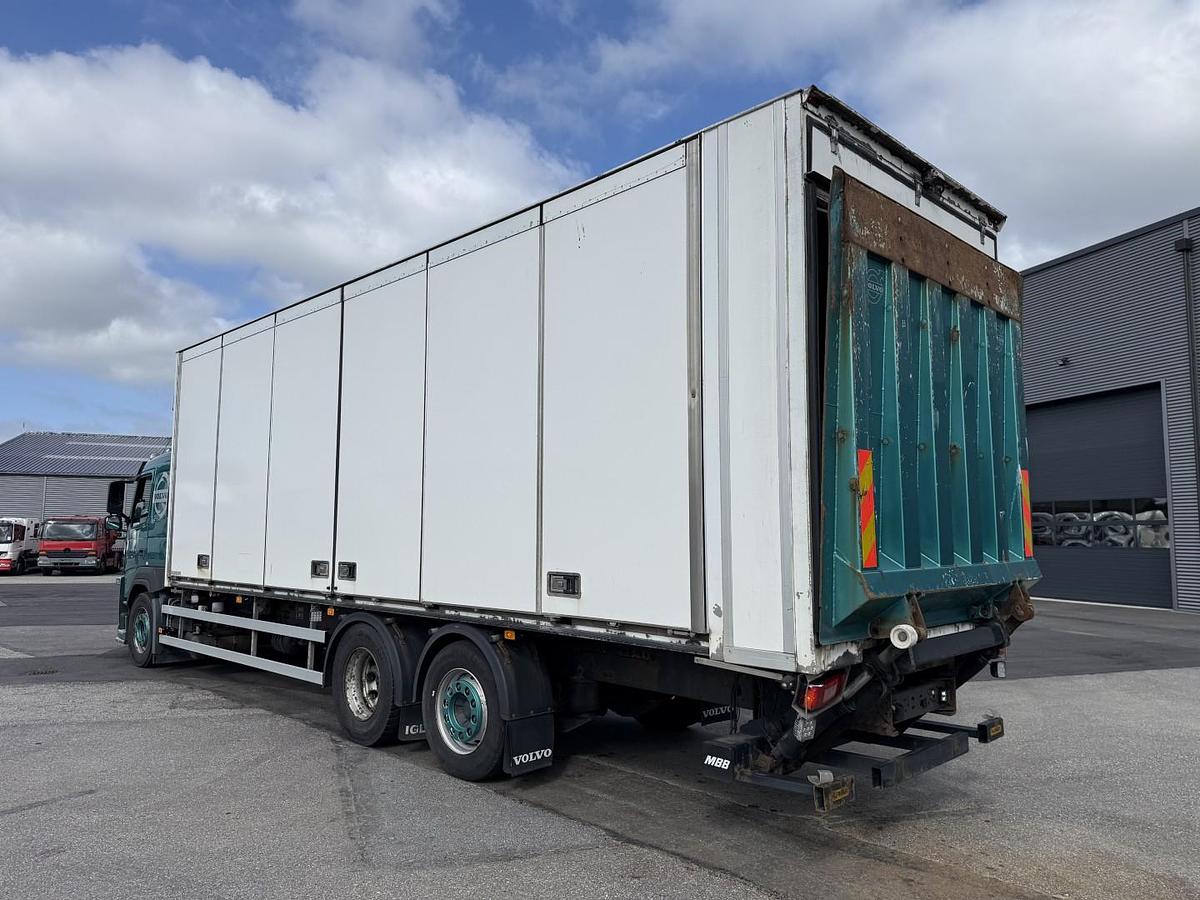God Volvo FM330 6x2*4 Carrier Supra 1050 Nordic